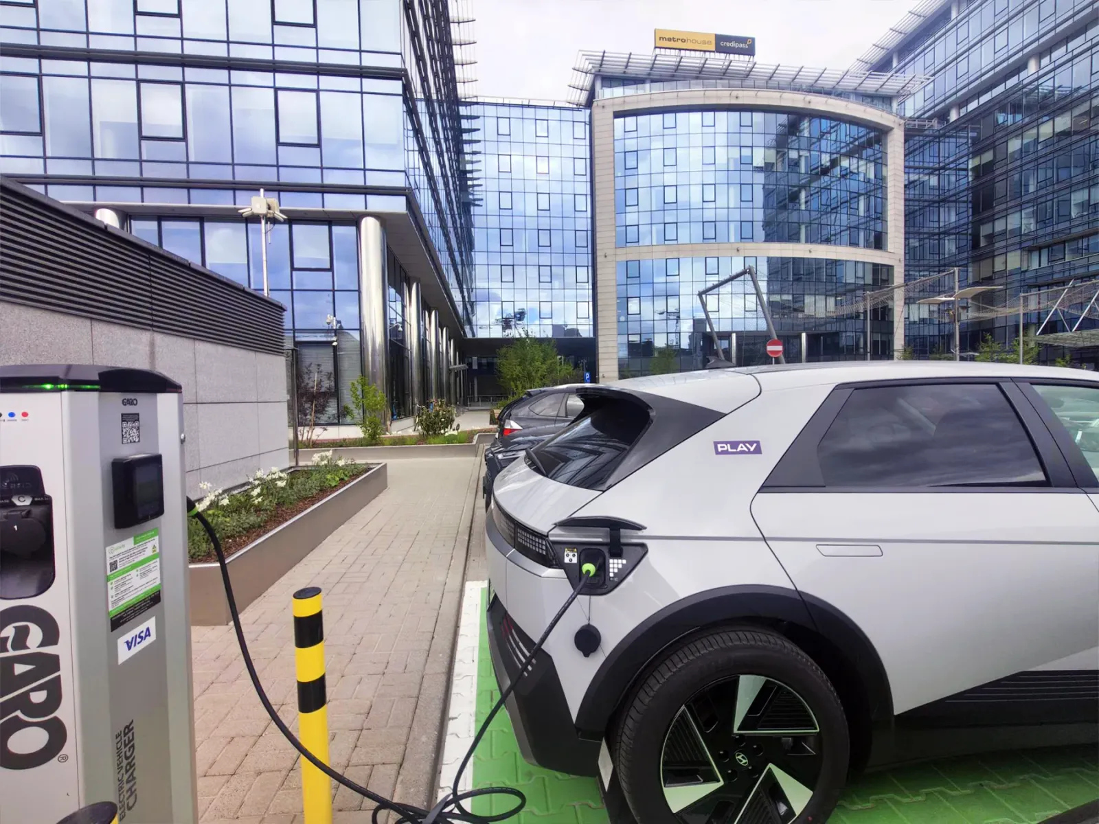 Livello più elevato di connessione e Tesla Supercharger. Le promozioni estive degli operatori stanno terminando - Elocity Play 2