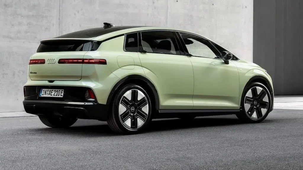 Zdjęcia Audi A2 e-tron wyciekły tuż przed premierą. Teraz czekamy na cennik
