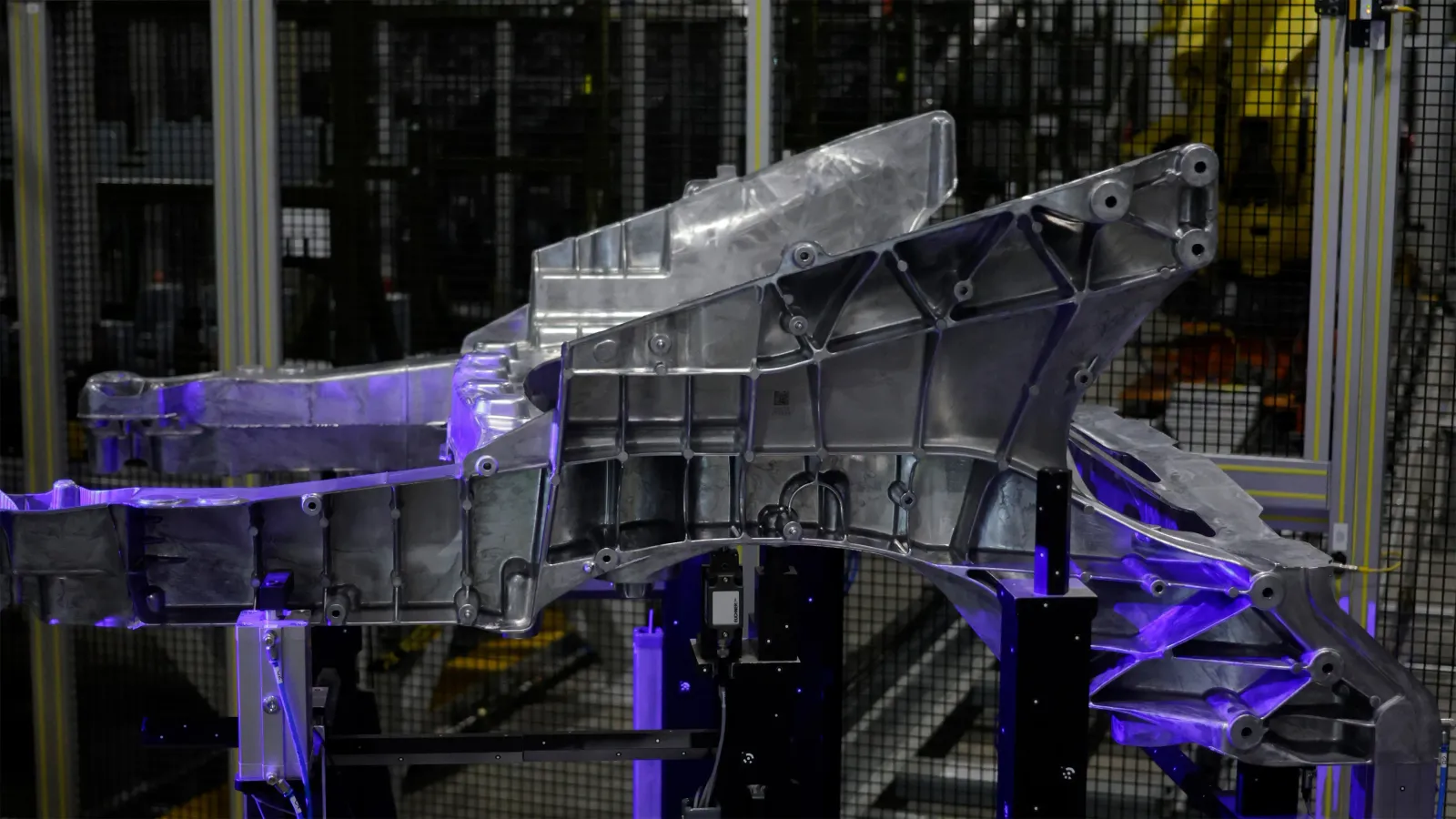 Ford Fathom aluminum unicasting during optical scanning
