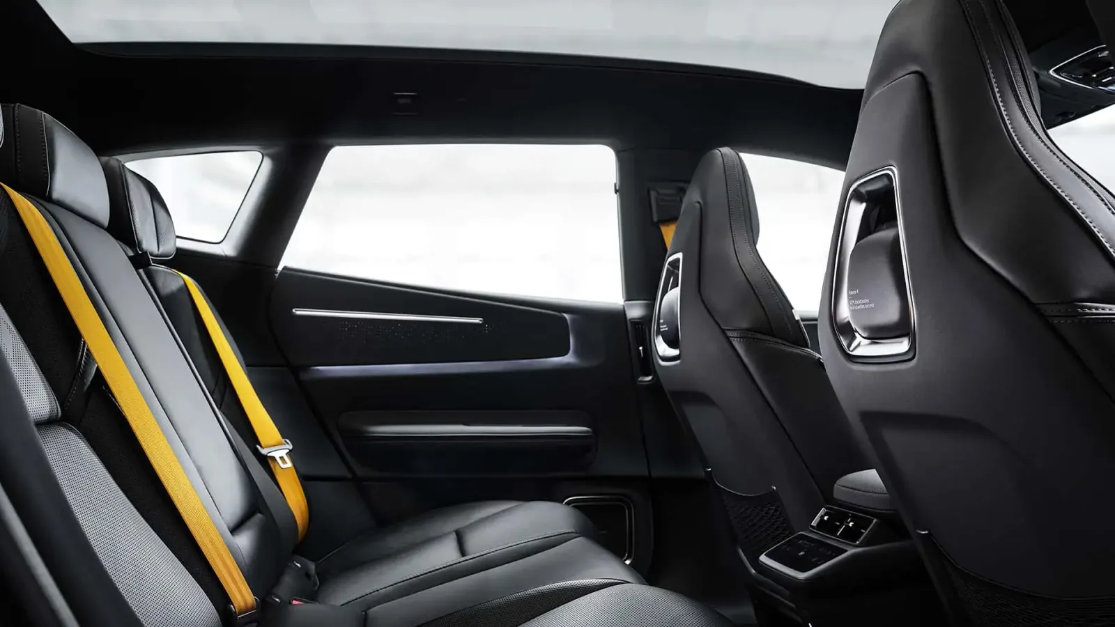 Polestar 4 SUV (2027): The interior