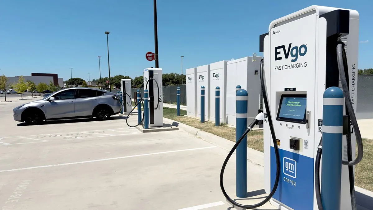 EVgo to add 500 new EV fast charging stalls at Brixmor shopping centers