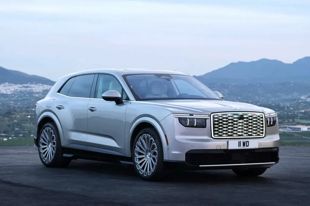 A Bentley apresentou seu primeiro carro elétrico, o Torcal.