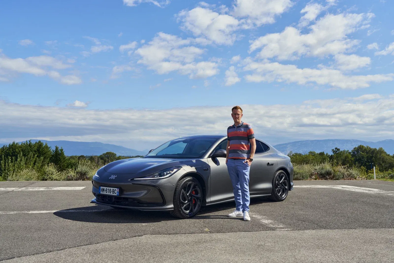 MG IM5 im Fahrbericht: E-Limousine, die sich klein macht