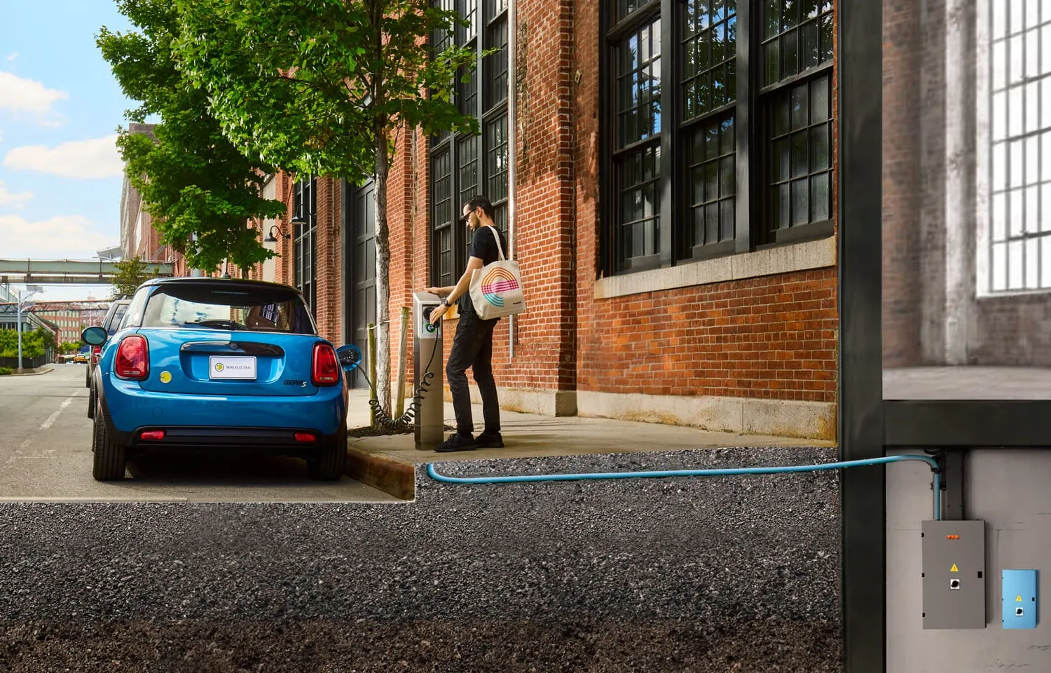 NYC selects it’s electric to build out curbside EV charging network