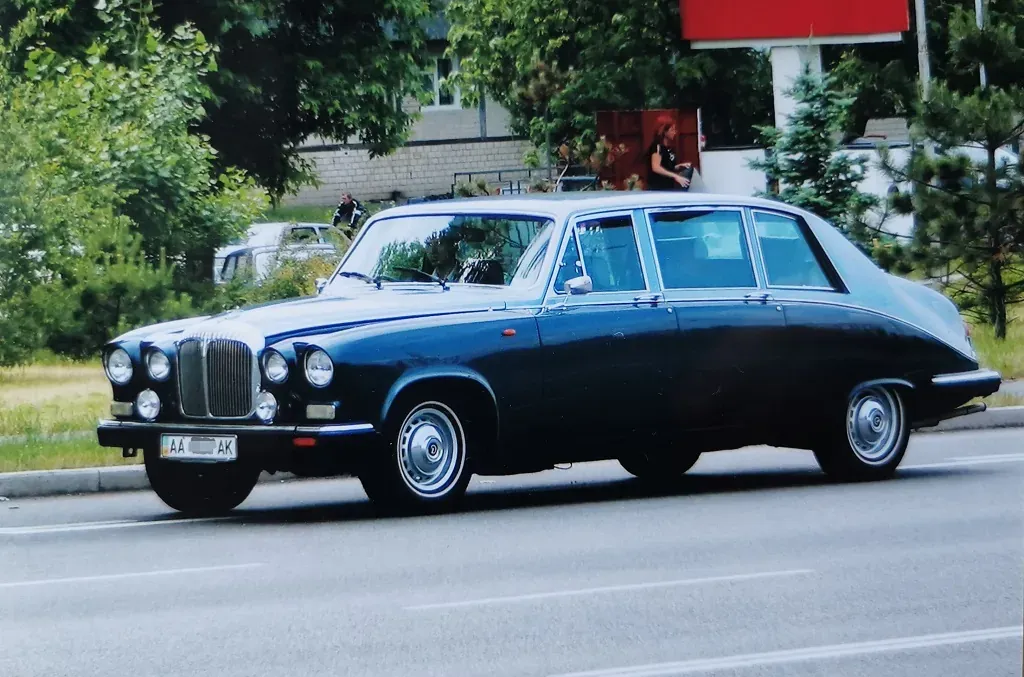 How a unique long-lived limousine was registered in Ukraine